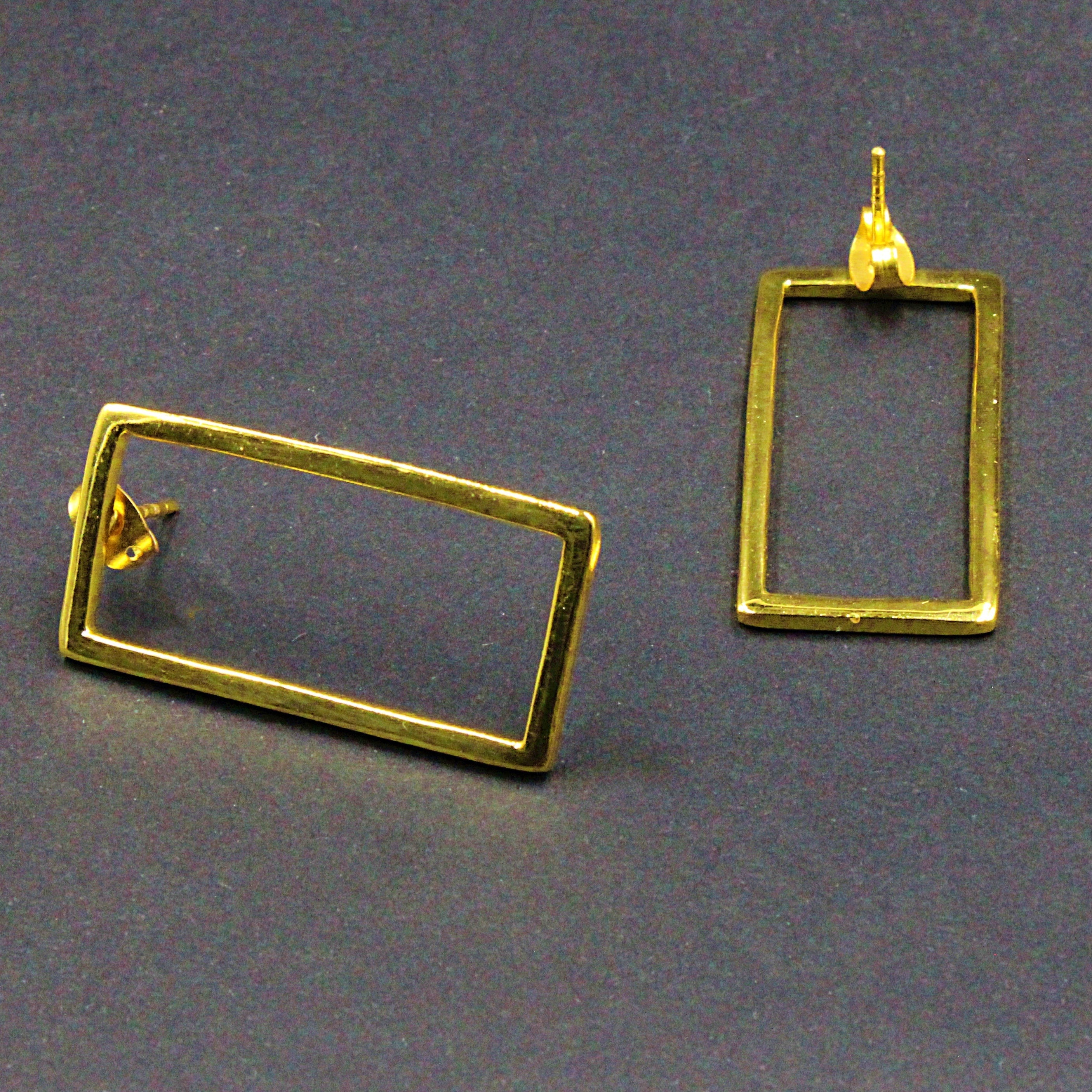 Pendientes SEMPLICE de diseño bañados en oro-0